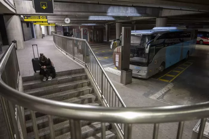 La patronal del transporte en autobús dice que el seguimiento de la huelga es casi 'nulo' y llama a los sindicatos a negociar