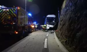 Efectivos de Bomberos de los Pirineos Orientales en el lugar del accidente, a 1 de diciembre de 2024.