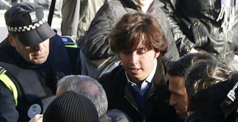 Francisco Nicolás Gómez Iglesias  conocido como el 'pequeño Nicolás', a su llegada a los Juzgados de Plaza de Castilla, en Madrid. EFE/J. J. Guillén