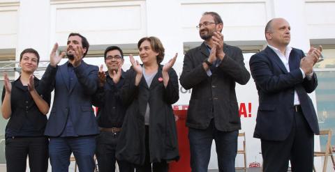 (De i a d) Ska Keller (Partido Verde Europeo); el candidato a la presidencia del Gobierno por IU, Alberto Garzón; el número dos de Barcelona en Comú, Gerardo Pisarello; la candidata de Barcelona En Comú, Ada Colau; el coordinador nacional de ICV, Joan Her