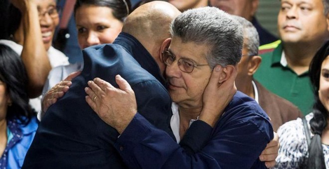 El diputado opositor Henry Ramos Allup presidirá la Asamblea Nacional de Venezuela. / MIGUEL GUTIERREZ (EFE)