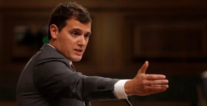 El líder de Ciudadanos, Albert Rivera, durante su intervención en el pleno del Congreso. EFE/Juan Carlos Hidalgo