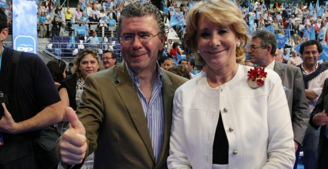 Francisco Granados y Esperanza Aguirre, juntos, en un acto del PP. Archivo EFE