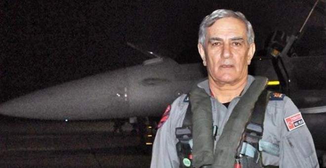 El general Akin Öztürk, excomandante de las Fuerzas Aéreas turcas, en una fotografía de 2014. - EFE