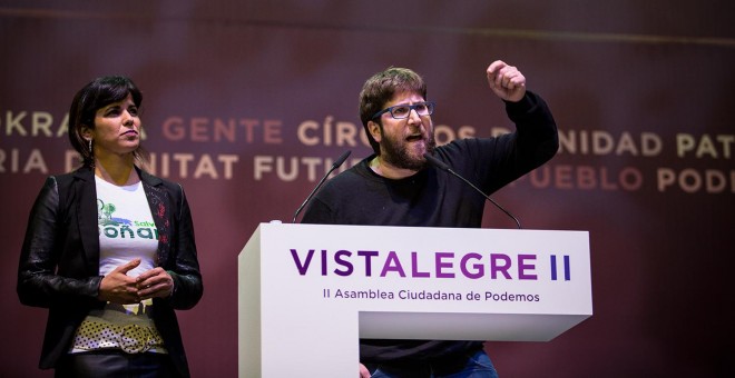 Miguel Urbán y Teresa Rodríguez en Vistalegre II. JAIRO VARGAS