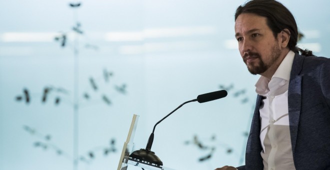 El secretario general de Podemos, Pablo Iglesias,durante su intervención en un desayuno informativo, en un hotel de Madrid. EFE/Santi Donaire