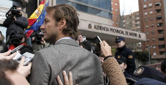 El entonces portavoz de la Unión Sindical de Controladores Aéreos (USCA), César Cabo, en la Audiencia Provincial de Madrid en 2010.- EFE