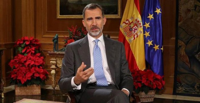 El Rey Felipe VI, durante su tradicional mensaje de Navidad desde el Palacio de La Zarzuela. Ballesteros (EFE)