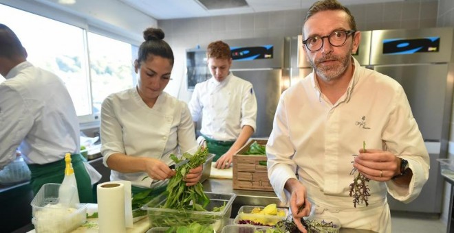 El chef francés Sébastien Bras en su restaurante 'Le Suquet'. AFP