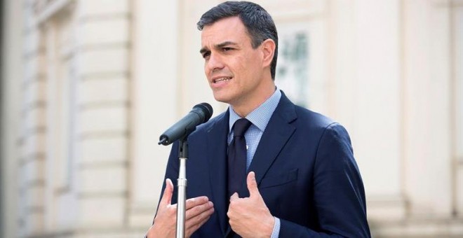 El secretario general del PSOE, Pedro Sánchez, durante su intervención ante los medios tras la reunión mantenida el día 4 en Londres con el exprimer ministro británico Gordon Brown. /EFE