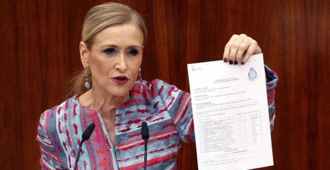 La expresidenta madrileña, Cristina Cifuentes, durante su comparecencia del pasado 4 de abril para dar explicaciones sobre las supuestas irregularidades de su máster. EFE