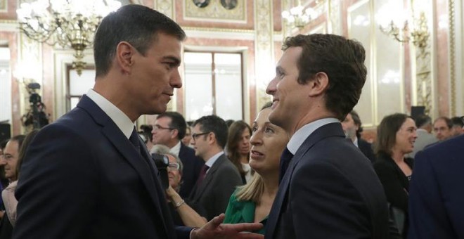 El presidente del Gobierno, Pedro Sánchez, la presidenta del Congreso, Ana Pastor,c., y el presidente del PP, Pablo Casado. - EFE