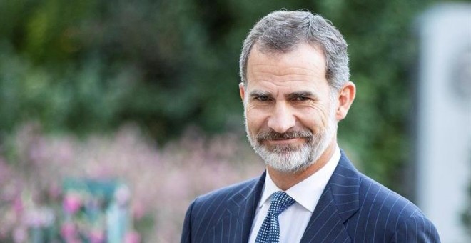 El rey de España, Felipe VI, a su llegada a la exposición de Miró en el Grand Palais en París. - EFE