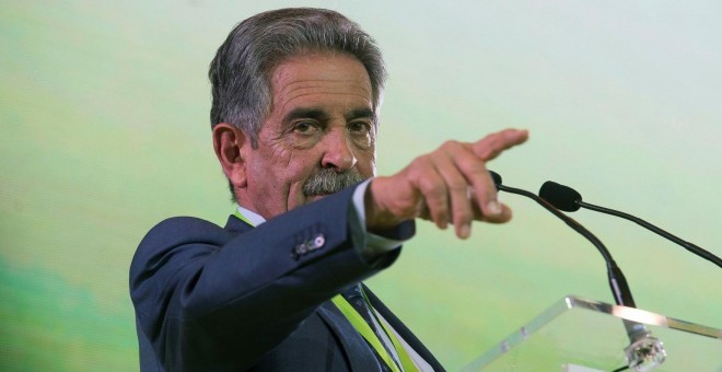 Miguel Ángel Revilla, durante el congreso del Partido Regionalista de Cantabria celebrado en Santander. EFE