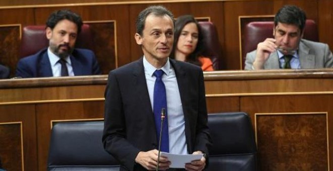 Imagen de archivo de Pedro Duque, ministro de Ciencia, Innovación y Universidades, en el Congreso. EFE