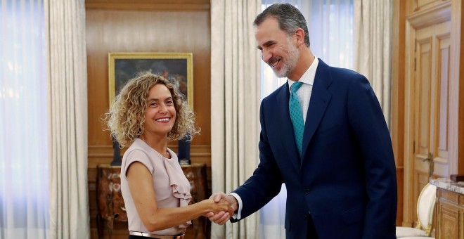 2/09/2019.- Felipe VI recibe este jueves a la presidenta del Congreso, Meritxell Batet, en el Palacio de la Zarzuela. / EFE