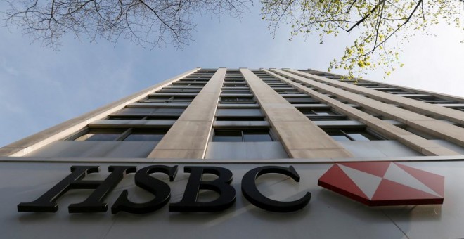 El logo del banco HSBC en el edificio de su sede en París. REUTERS/Gonzalo Fuentes