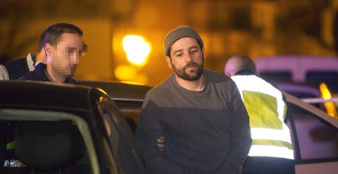 El detenido por empotrar su coche con explosivos contra la sede nacional del PP. EFE