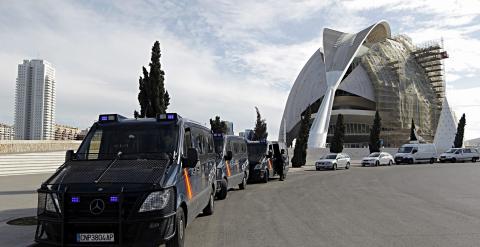 La Policía registra el Palau de les Arts en busca de documentación relacionada con la investigación que realiza la Fiscalía Anticorrupción sobre irregularidades en la gestión de su intendente, Helga Schmidt. EFE/ Manuel Bruque