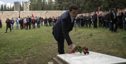 Alexis Tsipras en el memorial por los 200 griegos que murieron luchando contra la ocupación nazi. - CLEMENTE BERNAD