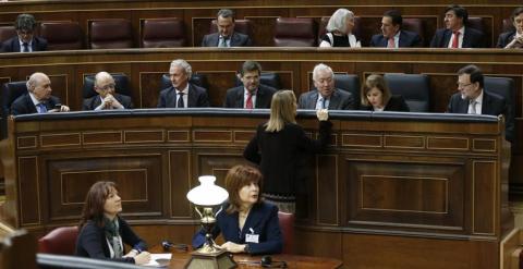 Varios ministros del Ejecutivo asisten en el Congreso a la segunda jornada del Debate del Estado de la Nación. EFE