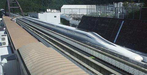 Imagen del tren bala maglev japonés.