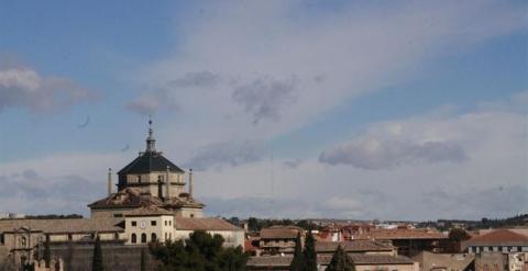 Ascenso de las temperaturas, cielos soleados y nubes altas para el domingo. /EP