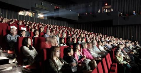 Espectadores en una sala de cine. EFE