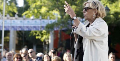 La candidata de Ahora Madrid a la Alcaldía, Manuela Carmena, participa en un encuentro vecinal en el distrito de Usera junto a los candidatos Nacho Murgui, Inés Sabanés, Féliz López Rey y Nuria Santos. /EFE