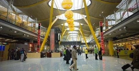 La terminal T4 del aeropuerto Adolfo Suárez-Barajas, en Madrid. AENA