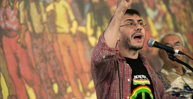 Juan Carlos Monedero, durante su participación hoy en el Foro Social del Rototom Sunsplash para analizar la situación en Ucrania. EFE