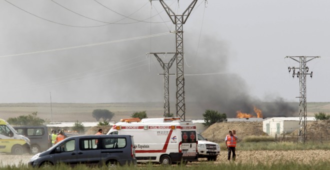 La escena de la explosión de la empresa de pirotecnia en Zaragoza (2)./ REUTERS/Luis Correas