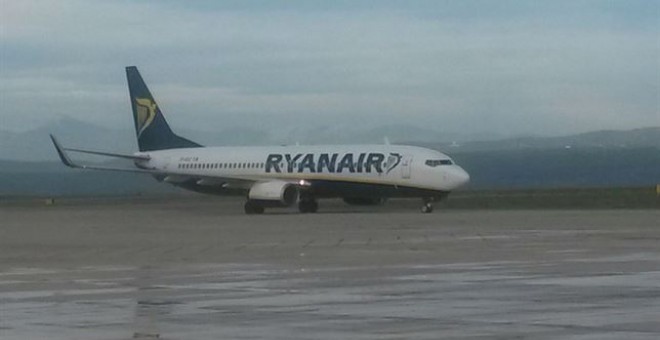 Aterriza el primer vuelo regular en el aeropuerto de Castellón. /EUROPA PRESS