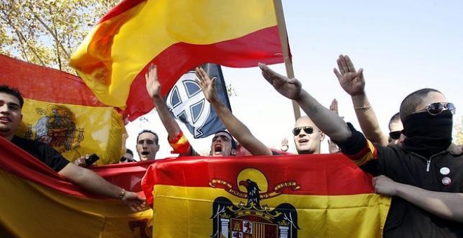 Un grupo de neonazis durante una manifestación.- EFE