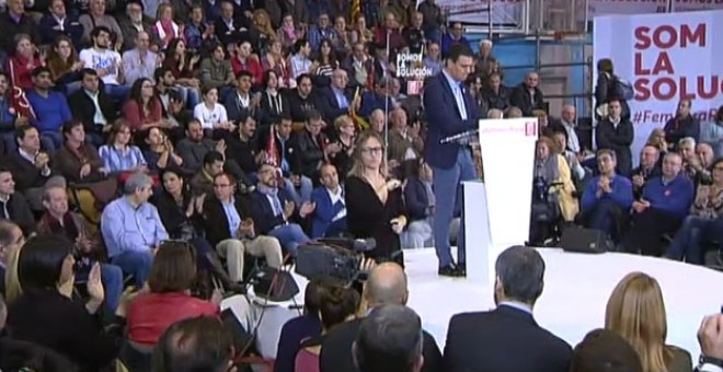 Pedro Sánchez en el acto de su partido en L'Hospitalet