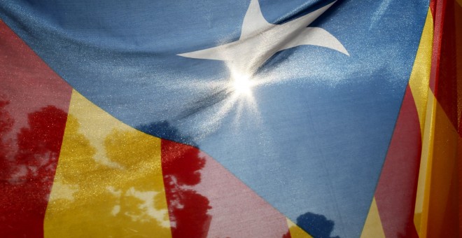 Una bandera estelada. REUTERS/Albert Gea