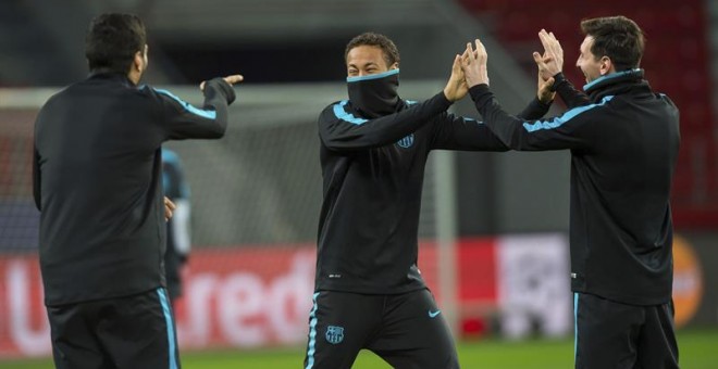 Neymar, durante el entrenamiento del Barça de este martes. EFE/GUIDO KIRCHNER