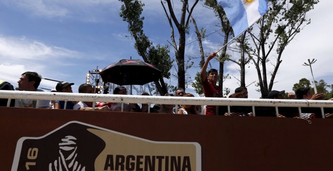 El público, durante la etapa prólogo del Dakar en Buenos Aires. REUTERS/Marcos Brindicci