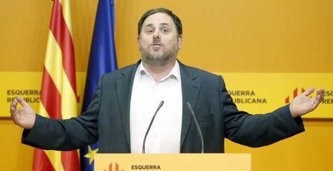 El presidente de ERC, Oriol Junqueras, durante la rueda de prensa en Barcelona. / ANDREU DALMAU (EFE)