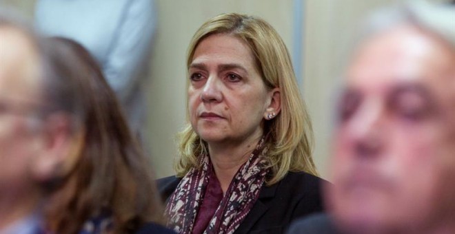 La infanta Cristina durante el juicio del caso Nóos que ha comenzado hoy en el edificio de la Escuela Balear de la Administración Pública de Palma. EFE/CATI CLADERA