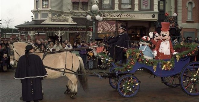 Imagen de uno de los desfiles de Disneyland París