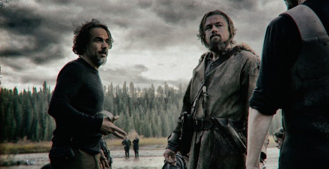 El director de 'El renacido' Alejandro González Iñárritu y Leonardo DiCaprio.