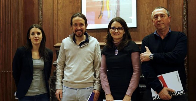 Pablo Iglesias, junto a Irene Montero, Mónica Oltra y Joan Baldoví, en el Congreso. / EFE