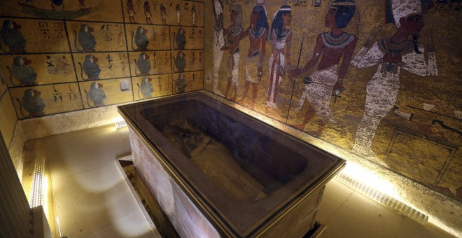 El interior de la cámara funeraria de Tutankamón, en el Valle de los Reyes de Luxor (Egipto). EFE/Str