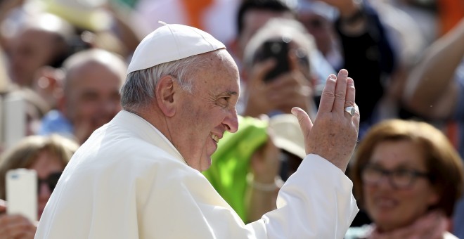 El papa Francisco en San Pedro del Vaticano. /REUTERS