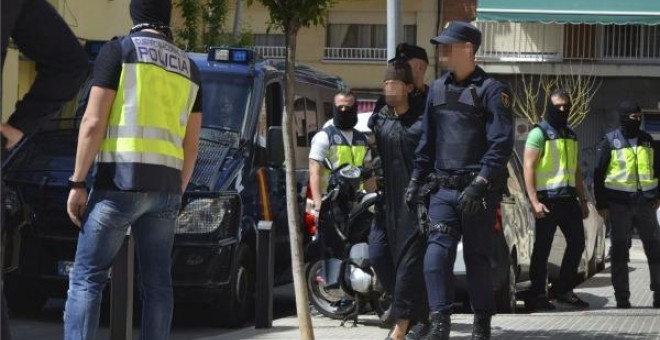 La Policía detiene en Murcia a dos prostitutas que captaban a jóvenes para ejercer la prostitución. Foto archivo EFE