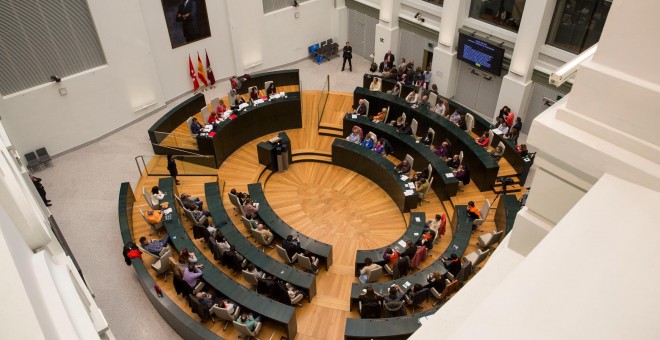 Vista del salón de plenos del Ayuntamiento de Madrid durante el pleno abierto a todos los ciudadanos en el que se ha debatido propuestas y preguntas formuladas por los vecinos de la ciudad. EFE/David Fernandez