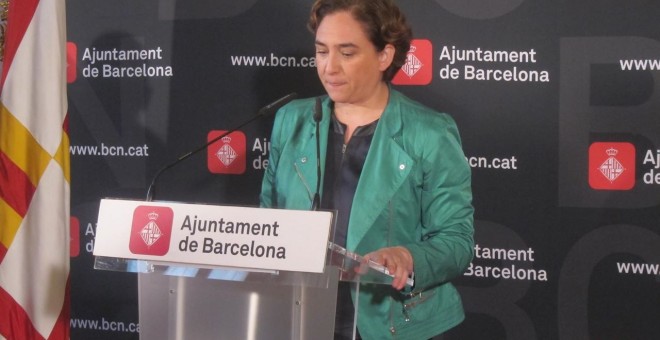 La alcaldesa de Barcelona, Ada Colau, en rueda de prensa. E.P.