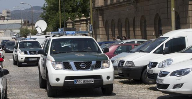 Una imagen de archivo de un coche patrulla de la Guardia Civil.- EFE