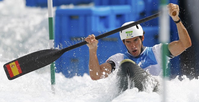 Un momento de la bajada de Ander Elosegi en la primera ronda de C1 slalom. /REUTERS